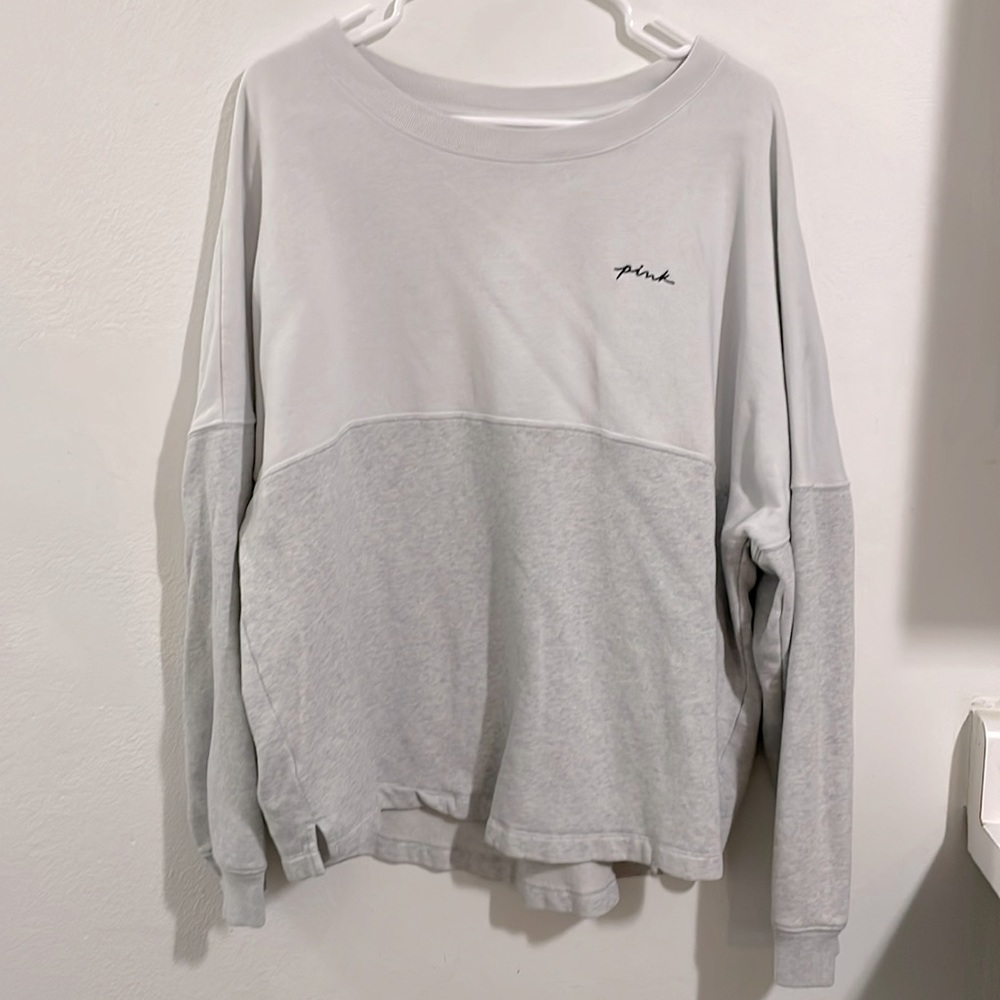 XL White and Gray Crewneck sweater